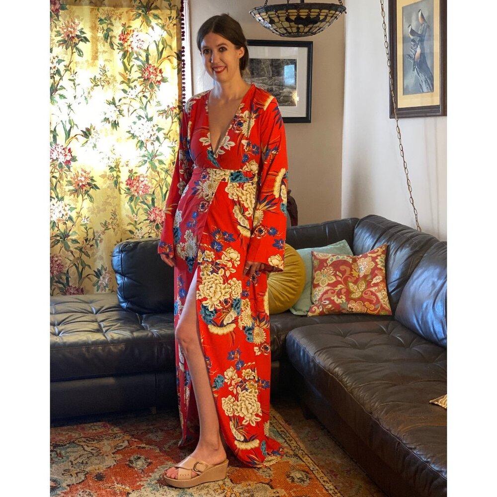 SEXY!!! NWT PRETTY LITTLE THINGS KIMONO DRESS SZ8